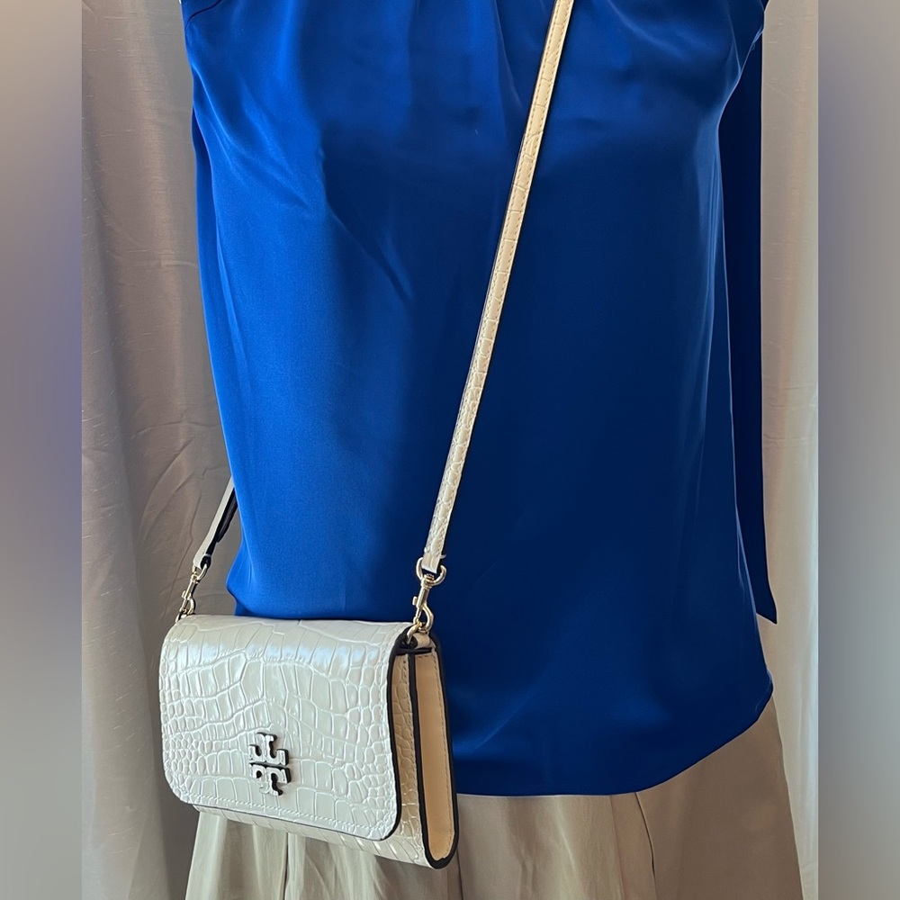 Tory Burch Thea Embossed Crossbody Flat Wallet
